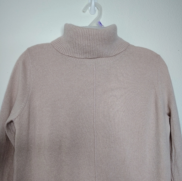 Nanette Lepore Women's Turtleneck Sweater - Light Pink 100% Cashmere Sz Small - Picture 2 of 13